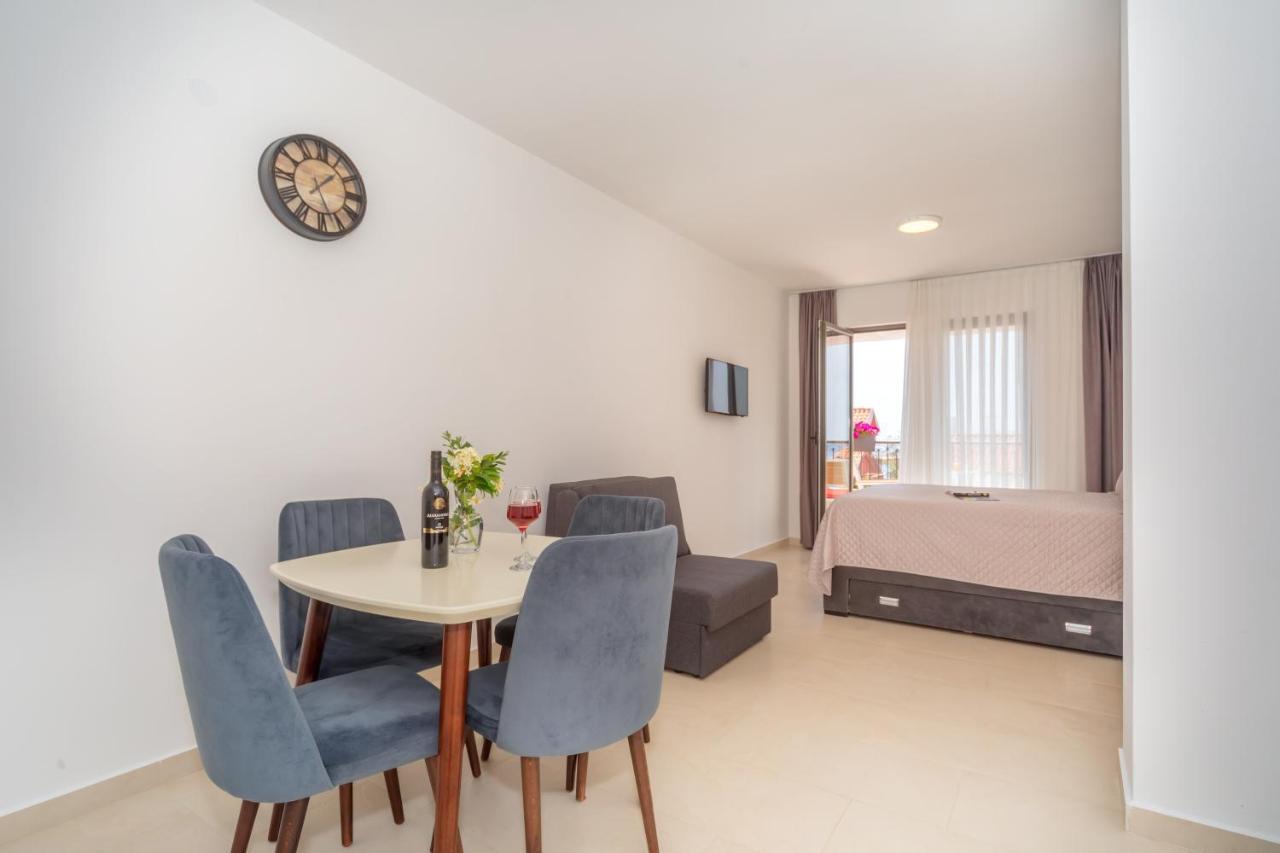 Petar Apartament *