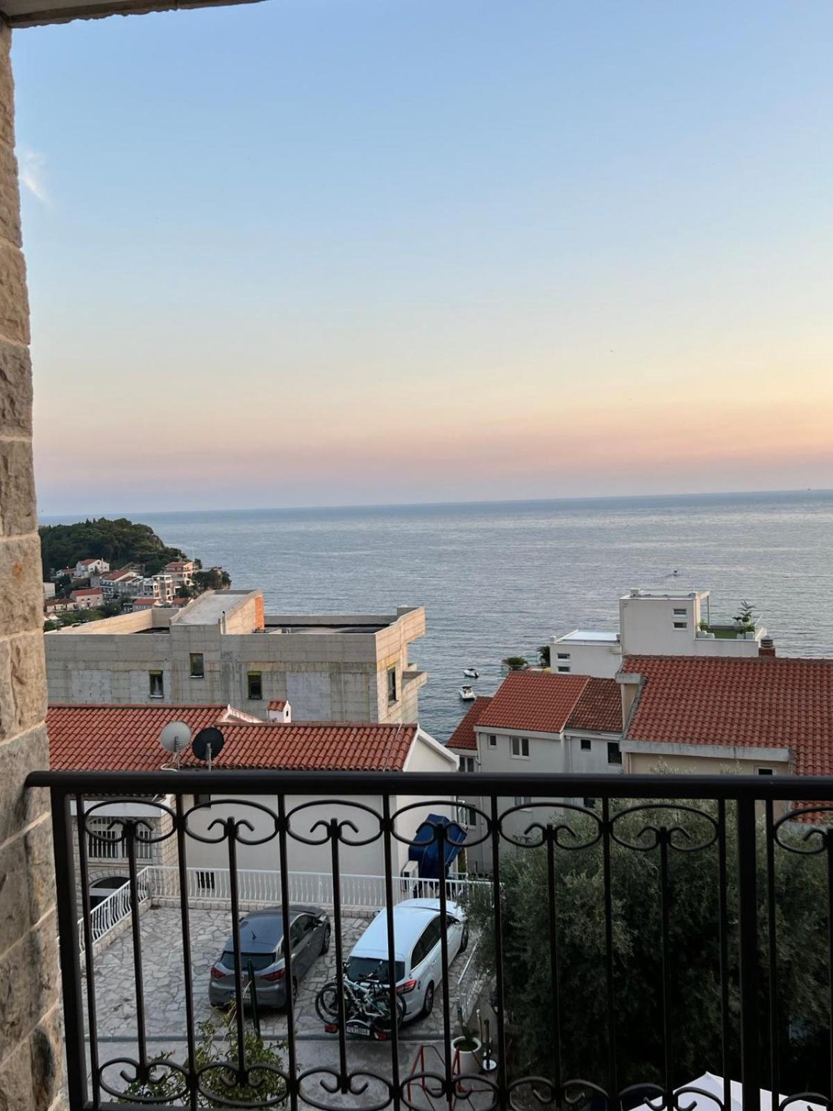 Petar Apartament Budva